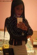 Roma Trav Thais Melo 388 32 39 396 foto selfie 48
